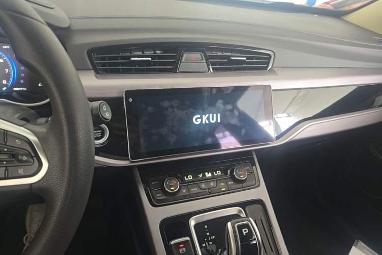 Used Geely Auto Emgrand X7 Sport 2021 Million Edition 1.8TD DCT Two-Wheel Drive Comfort Model Audio And AC Panel