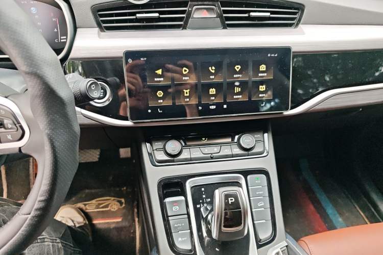 Used Geely Auto Emgrand X7 Sport 2021 1.8TD DCT Two-Wheel Drive Asian Games Edition Audio And AC Panel