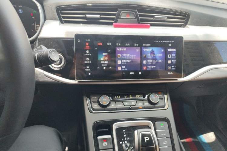 Used Geely Auto Emgrand X7 Sport 2021 1.8TD DCT Two-Wheel Drive Asian Games Edition Audio And AC Panel