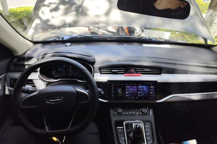 Used Geely Auto Emgrand X7 Sport 2021 1.8TD DCT Two-Wheel Drive Asian Games Edition Center Console