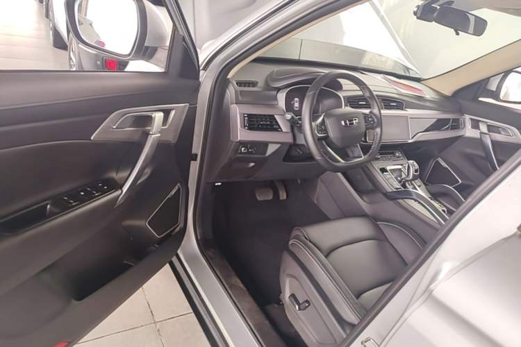 Used Geely Auto Emgrand X7 Sport 2021 Million Edition 1.8TD DCT Two-Wheel Drive Luxury Model Driver Seat