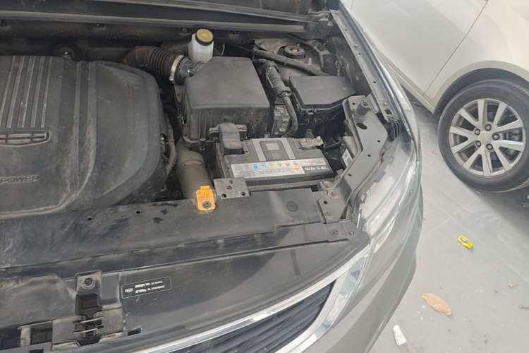 Used Geely Auto Emgrand X7 Sport 2021 Million Edition 1.8TD DCT Two-Wheel Drive Comfort Model Engine Bay Left