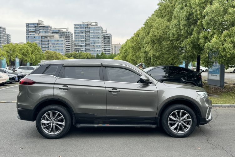 Used Geely Auto Emgrand X7 Sport 2021 Million Edition 1.8TD DCT Two-Wheel Drive Luxury Model Exterior 6