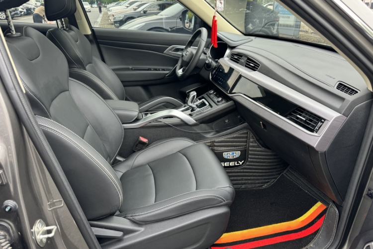 Used Geely Auto Emgrand X7 Sport 2021 Million Edition 1.8TD DCT Two-Wheel Drive Luxury Model Left Front Seat