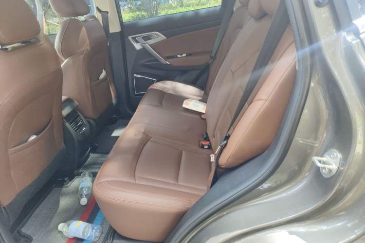 Used Geely Auto Emgrand X7 Sport 2021 1.8TD DCT Two-Wheel Drive Asian Games Edition Left Rear Seat