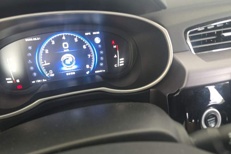 Used Geely Auto Emgrand X7 Sport 2021 Million Edition 1.8TD DCT Two-Wheel Drive Comfort Model Odometer Close Up