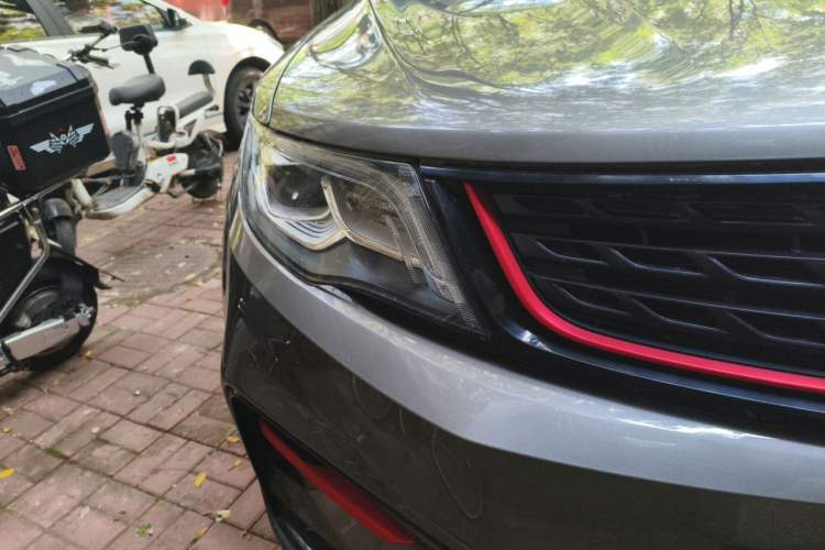 Used Geely Auto Emgrand X7 Sport 2021 1.8TD DCT Two-Wheel Drive Asian Games Edition Right Front Headlight