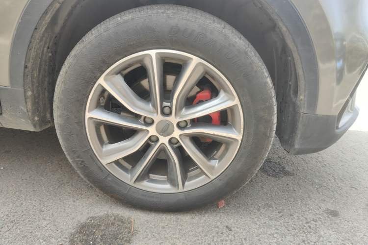 Used Geely Auto Emgrand X7 Sport 2021 1.8TD DCT Two-Wheel Drive Asian Games Comfort Edition Right Front Wheel Hub