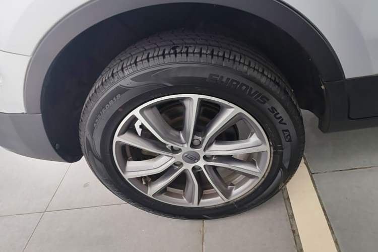 Used Geely Auto Emgrand X7 Sport 2021 Million Edition 1.8TD DCT Two-Wheel Drive Luxury Model Right Rear Wheel Hub