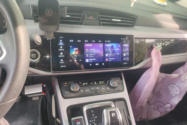 Used Geely Auto Emgrand X7 Sport 2021 Million Edition 1.8TD DCT Two-Wheel Drive Comfort Model Audio And AC Panel