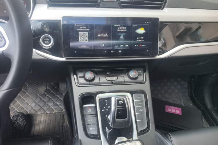 Used Geely Auto Emgrand X7 Sport 2021 Million Edition 1.8TD DCT Two-Wheel Drive Luxury Model Audio And AC Panel