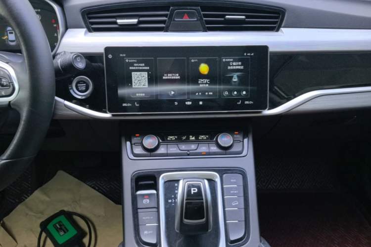 Used Geely Auto Emgrand X7 Sport 2021 1.8TD DCT Two-Wheel Drive Asian Games Edition Audio And AC Panel