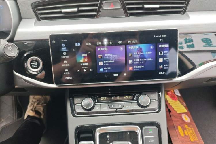 Used Geely Auto Emgrand X7 Sport 2021 Million Edition 1.8TD DCT Two-Wheel Drive Luxury Model Audio And AC Panel