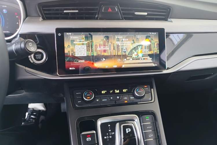 Used Geely Auto Emgrand X7 Sport 2021 Million Edition 1.8TD DCT Two-Wheel Drive Luxury Model Audio And AC Panel