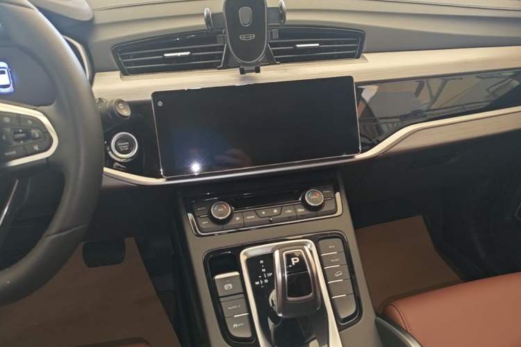 Used Geely Auto Emgrand X7 Sport 2021 1.8TD DCT Two-Wheel Drive Asian Games Edition Audio And AC Panel