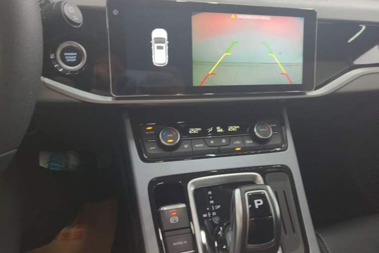 Used Geely Auto Emgrand X7 Sport 2021 1.8TD DCT Two-Wheel Drive Asian Games Comfort Edition Audio And AC Panel