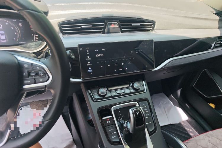 Used Geely Auto Emgrand X7 Sport 2021 Million Edition 1.8TD DCT Two-Wheel Drive Luxury Model Audio And AC Panel