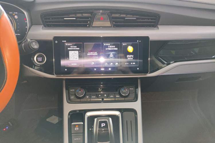 Used Geely Auto Emgrand X7 Sport 2021 Million Edition 1.8TD DCT Two-Wheel Drive Comfort Model Audio And AC Panel