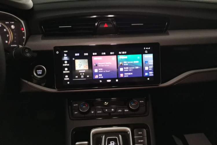 Used Geely Auto Emgrand X7 Sport 2021 1.8TD DCT Two-Wheel Drive Asian Games Edition Audio And AC Panel