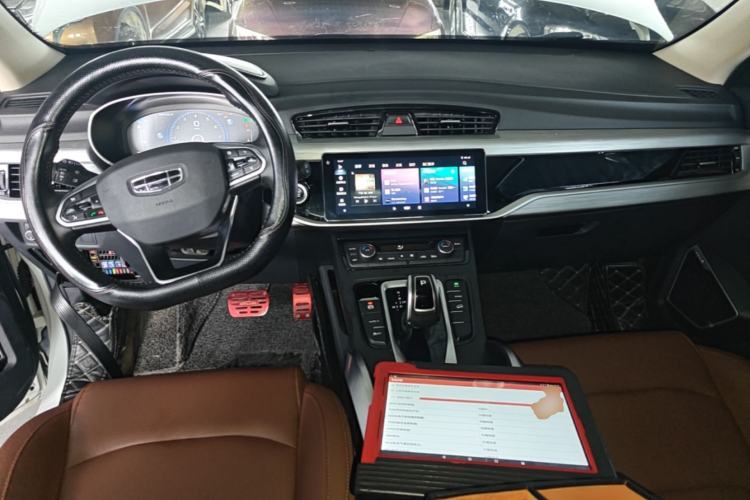 Used Geely Auto Emgrand X7 Sport 2021 1.8TD DCT Two-Wheel Drive Asian Games Edition Center Console