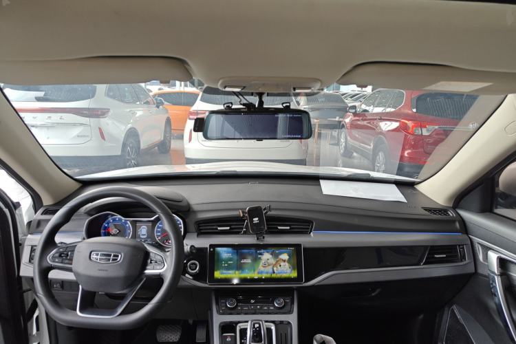 Used Geely Auto Emgrand X7 Sport 2021 Million Edition 1.8TD DCT Two-Wheel Drive Comfort Model Center Console