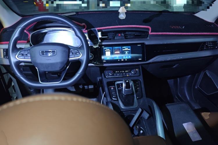 Used Geely Auto Emgrand X7 Sport 2021 1.8TD DCT Two-Wheel Drive Asian Games Comfort Edition Center Console