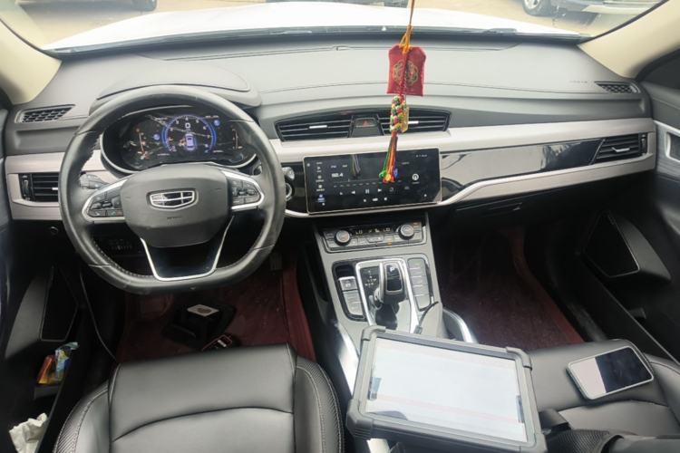 Used Geely Auto Emgrand X7 Sport 2021 Million Edition 1.8TD DCT Two-Wheel Drive Luxury Model Center Console