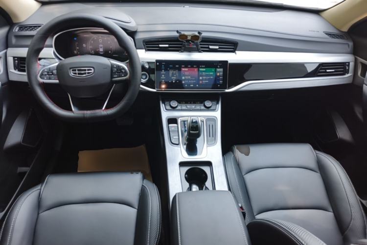 Used Geely Auto Emgrand X7 Sport 2021 1.8TD DCT Two-Wheel Drive Asian Games Comfort Edition Center Console
