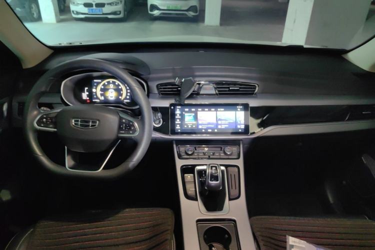 Used Geely Auto Emgrand X7 Sport 2021 1.8TD DCT Two-Wheel Drive Asian Games Comfort Edition Center Console