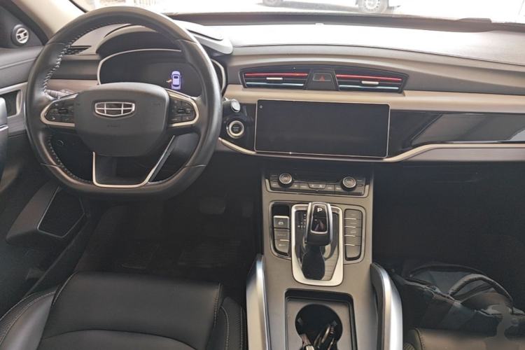 Used Geely Auto Emgrand X7 Sport 2021 Million Edition 1.8TD DCT Two-Wheel Drive Luxury Model Center Console