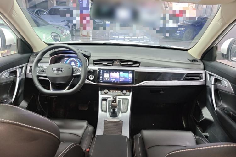Used Geely Auto Emgrand X7 Sport 2021 Million Edition 1.8TD DCT Two-Wheel Drive Comfort Model Center Console