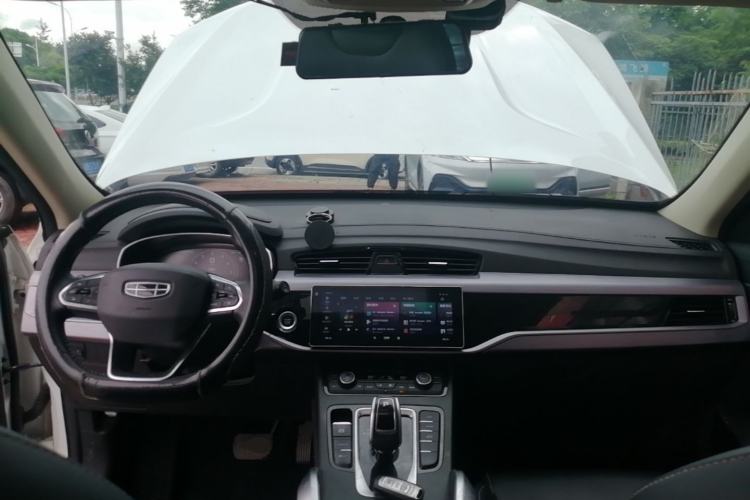 Used Geely Auto Emgrand X7 Sport 2021 Million Edition 1.8TD DCT Two-Wheel Drive Luxury Model Center Console