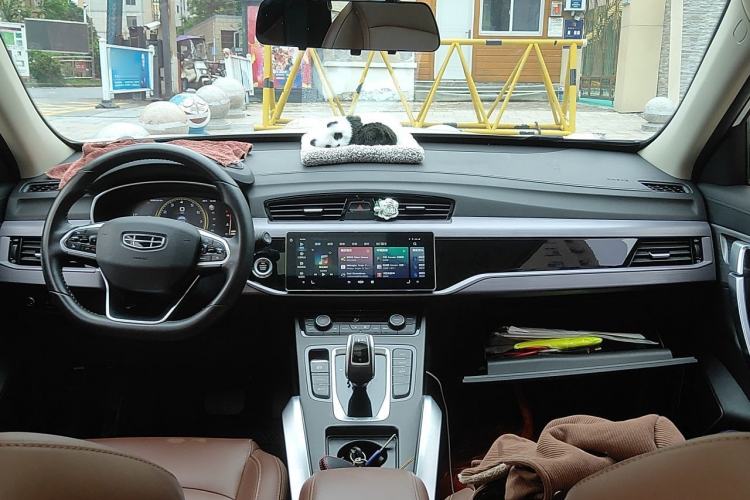 Used Geely Auto Emgrand X7 Sport 2021 1.8TD DCT Two-Wheel Drive Asian Games Edition Center Console