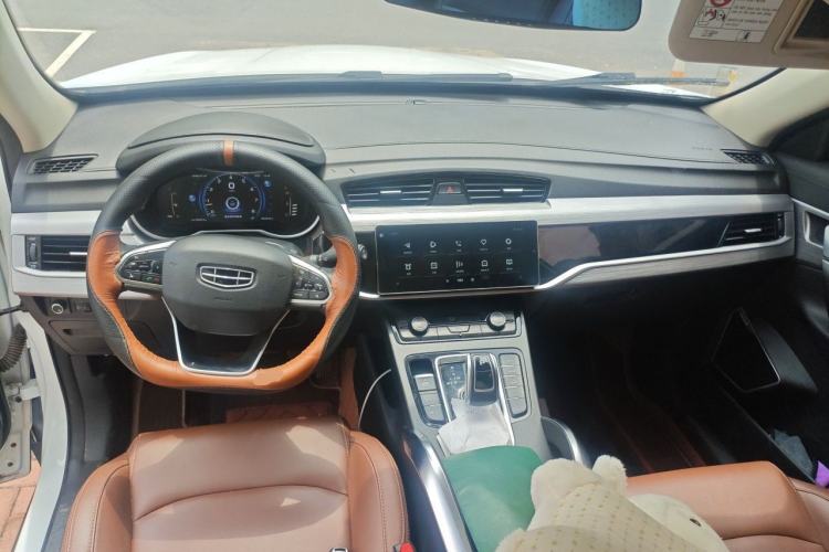 Used Geely Auto Emgrand X7 Sport 2021 Million Edition 1.8TD DCT Two-Wheel Drive Luxury Model Center Console
