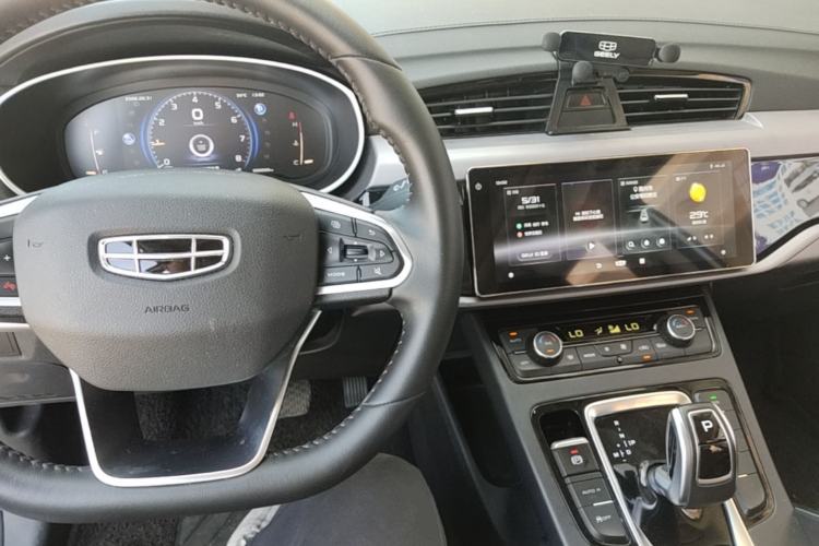 Used Geely Auto Emgrand X7 Sport 2021 1.8TD DCT Two-Wheel Drive Asian Games Edition Center Console