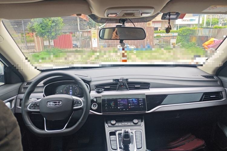 Used Geely Auto Emgrand X7 Sport 2021 Million Edition 1.8TD DCT Two-Wheel Drive Luxury Model Center Console