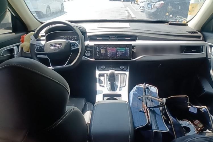 Used Geely Auto Emgrand X7 Sport 2021 1.8TD DCT Two-Wheel Drive Asian Games Comfort Edition Center Console