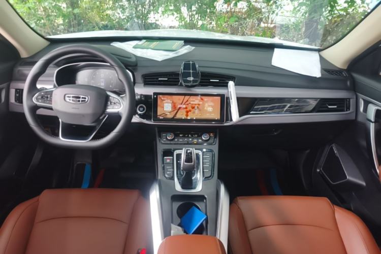 Used Geely Auto Emgrand X7 Sport 2021 1.8TD DCT Two-Wheel Drive Asian Games Edition Center Console