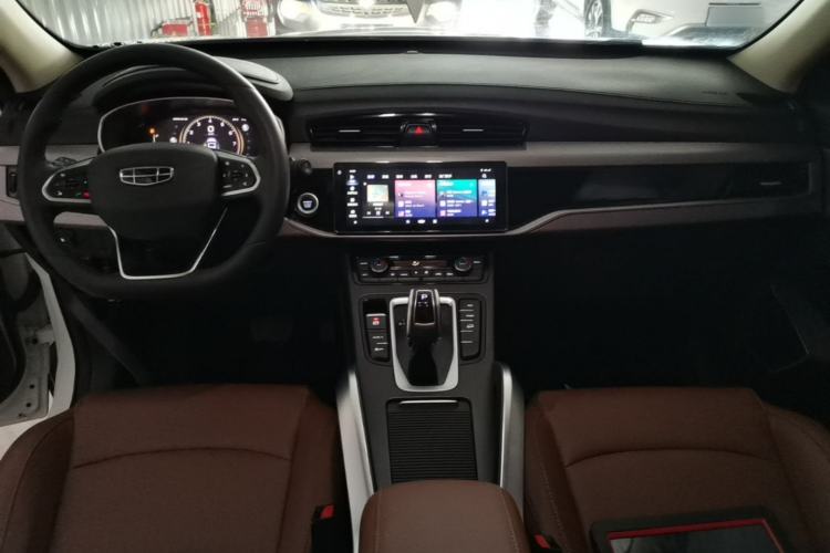 Used Geely Auto Emgrand X7 Sport 2021 1.8TD DCT Two-Wheel Drive Asian Games Edition Center Console