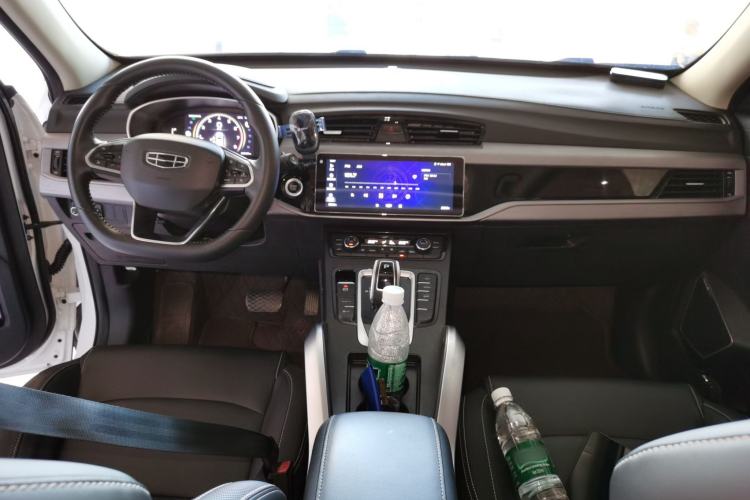 Used Geely Auto Emgrand X7 Sport 2021 Million Edition 1.8TD DCT Two-Wheel Drive Luxury Model Center Console