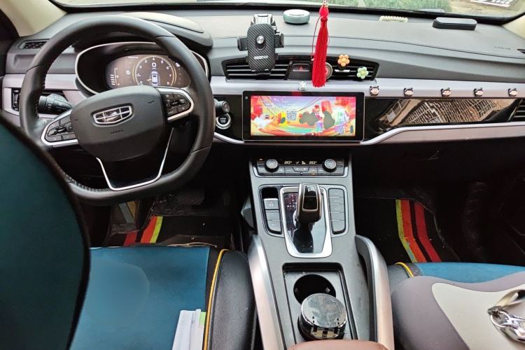 Used Geely Auto Emgrand X7 Sport 2021 Million Edition 1.8TD DCT Two-Wheel Drive Luxury Model Center Console
