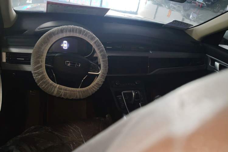 Used Geely Auto Emgrand X7 Sport 2021 1.8TD DCT Two-Wheel Drive Asian Games Edition Center Console
