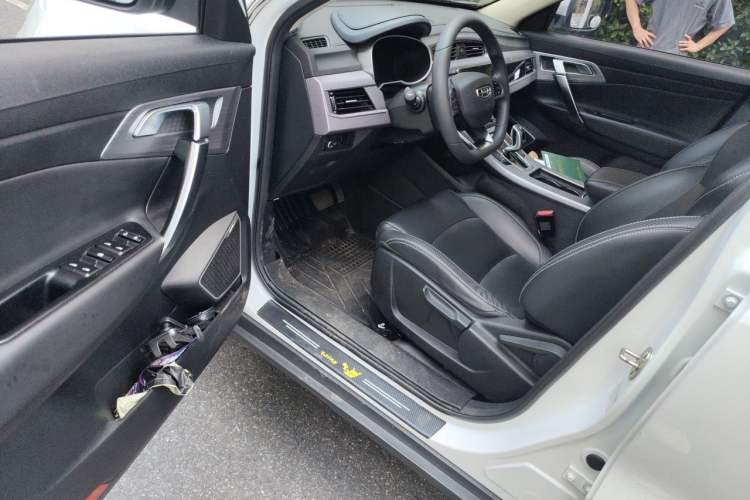 Used Geely Auto Emgrand X7 Sport 2021 Million Edition 1.8TD DCT Two-Wheel Drive Comfort Model Driver Seat