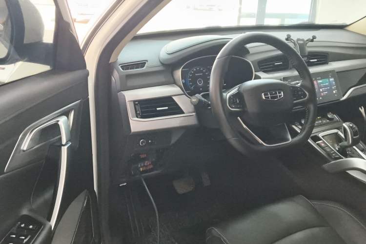 Used Geely Auto Emgrand X7 Sport 2021 Million Edition 1.8TD DCT Two-Wheel Drive Luxury Model Driver Seat
