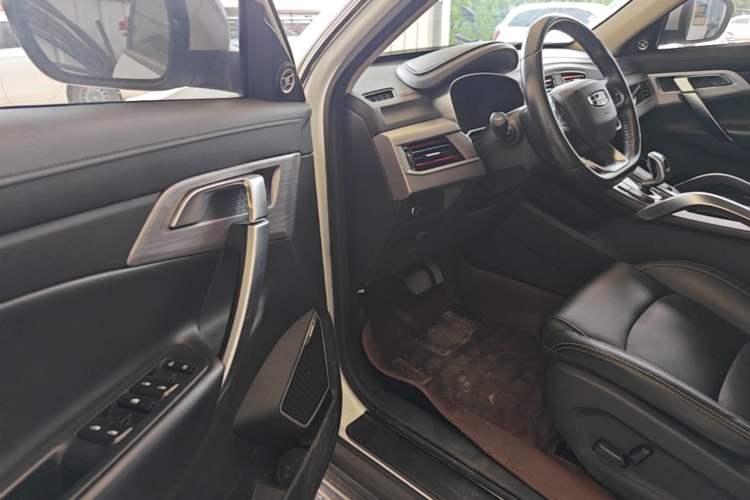Used Geely Auto Emgrand X7 Sport 2021 Million Edition 1.8TD DCT Two-Wheel Drive Luxury Model Driver Seat