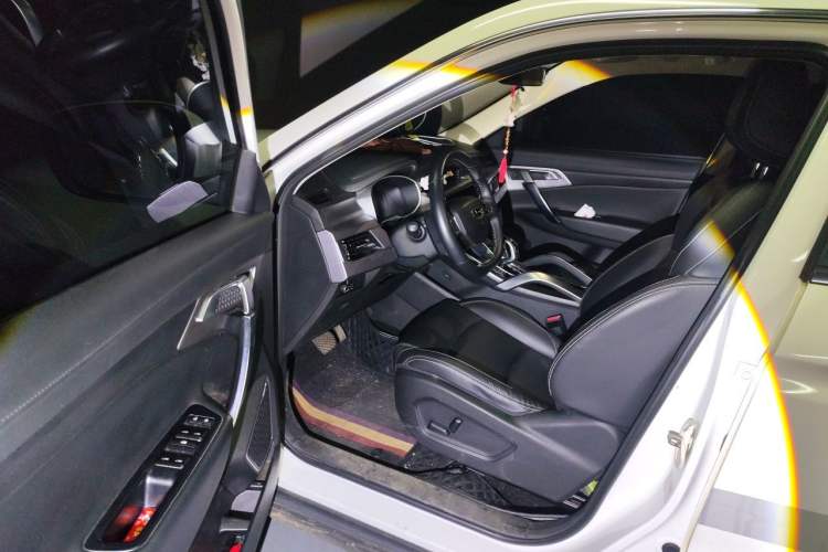 Used Geely Auto Emgrand X7 Sport 2021 Million Edition 1.8TD DCT Two-Wheel Drive Luxury Model Driver Seat
