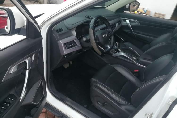 Used Geely Auto Emgrand X7 Sport 2021 Million Edition 1.8TD DCT Two-Wheel Drive Luxury Model Driver Seat