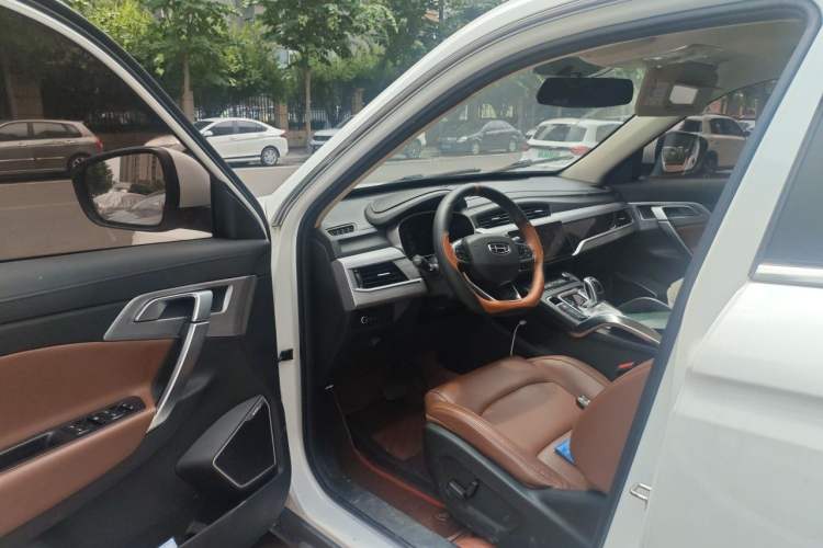 Used Geely Auto Emgrand X7 Sport 2021 Million Edition 1.8TD DCT Two-Wheel Drive Luxury Model Driver Seat