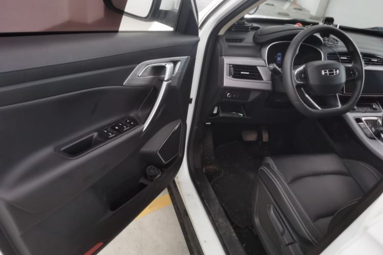 Used Geely Auto Emgrand X7 Sport 2021 Million Edition 1.8TD DCT Two-Wheel Drive Comfort Model Driver Seat