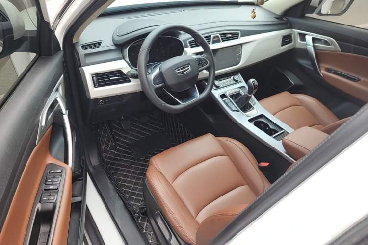 Used Geely Auto Emgrand X7 Sport 2021 1.8TD Manual Two-Wheel Drive Asian Games Edition Driver Seat